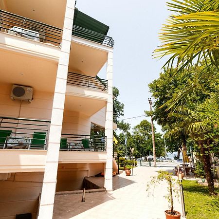 סטאברוס Stefanidis Platani Beach מראה חיצוני תמונה